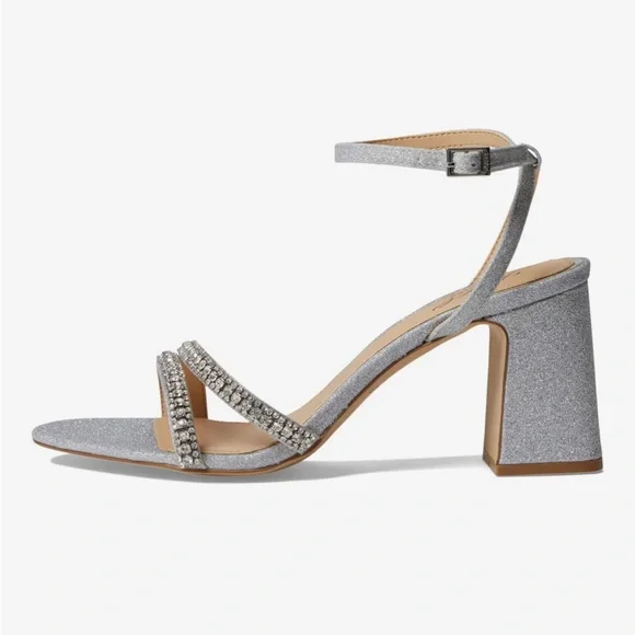 Jewel Badgley Mischka Rosa Sandals in Silver Size 10M in Box